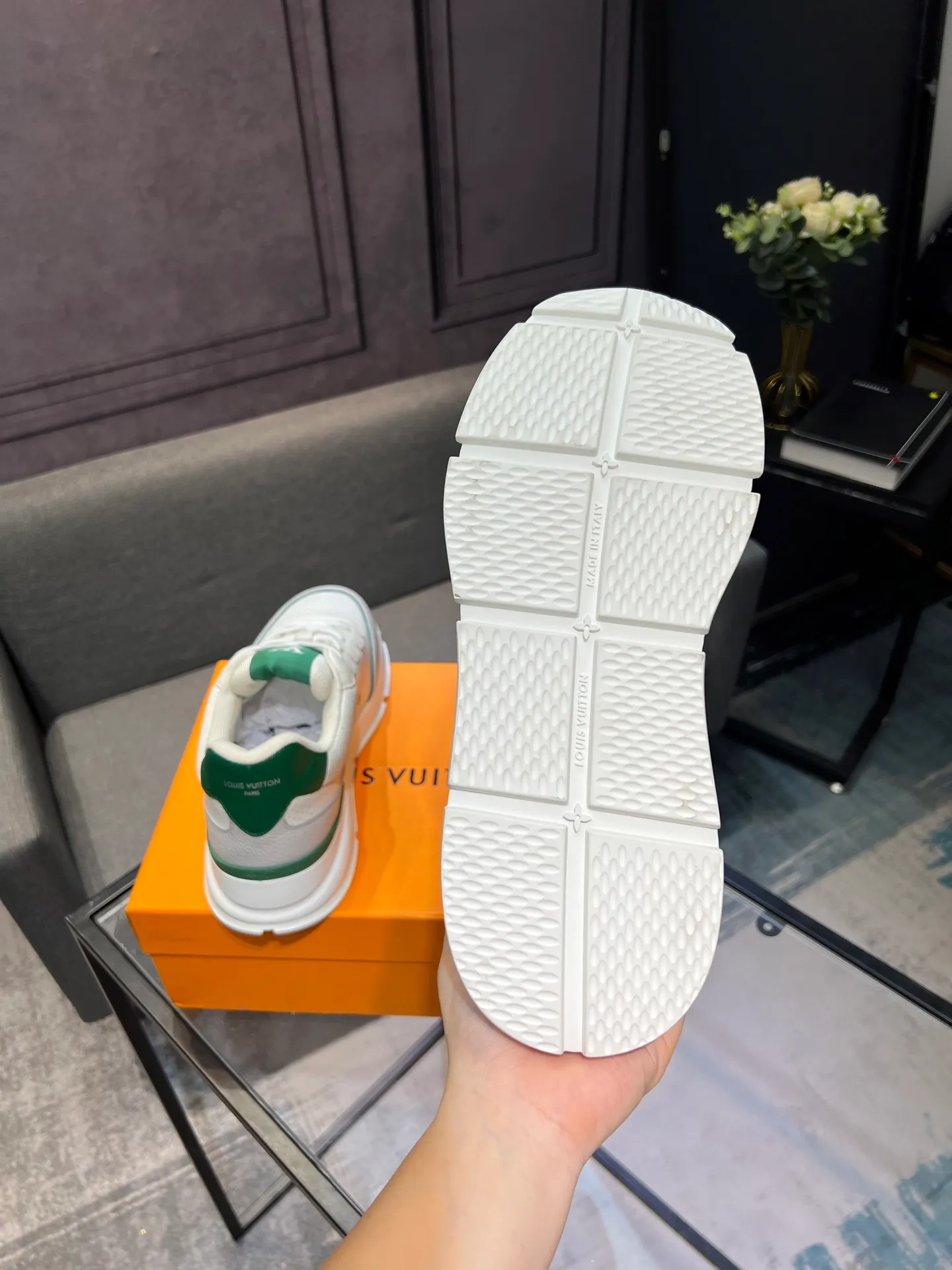 Men's shoes 💰640 LV | Louis Vuitton 2025𝐬𝐬 New spring and summer styles for couples, men's styles come out first. The counter features the latest casual shoes. Hard goods are new🆕 ❥Purchase level! Full of high-end feel! A popular model among bloggers at home and abroad, it’s retro and fashionable and looks amazing on your feet! Wear a lot of happiness! Mainly recommended model on the official website★ ▪️Upper: Original custom-made imported calfskin fabric ▪️Inner lining: breathable gauze imported from Italy ▪️Outsole: rubber foam ➕tpu high-end outsole ▪️Shoe size: 36-44 (customized for 45 and 46)